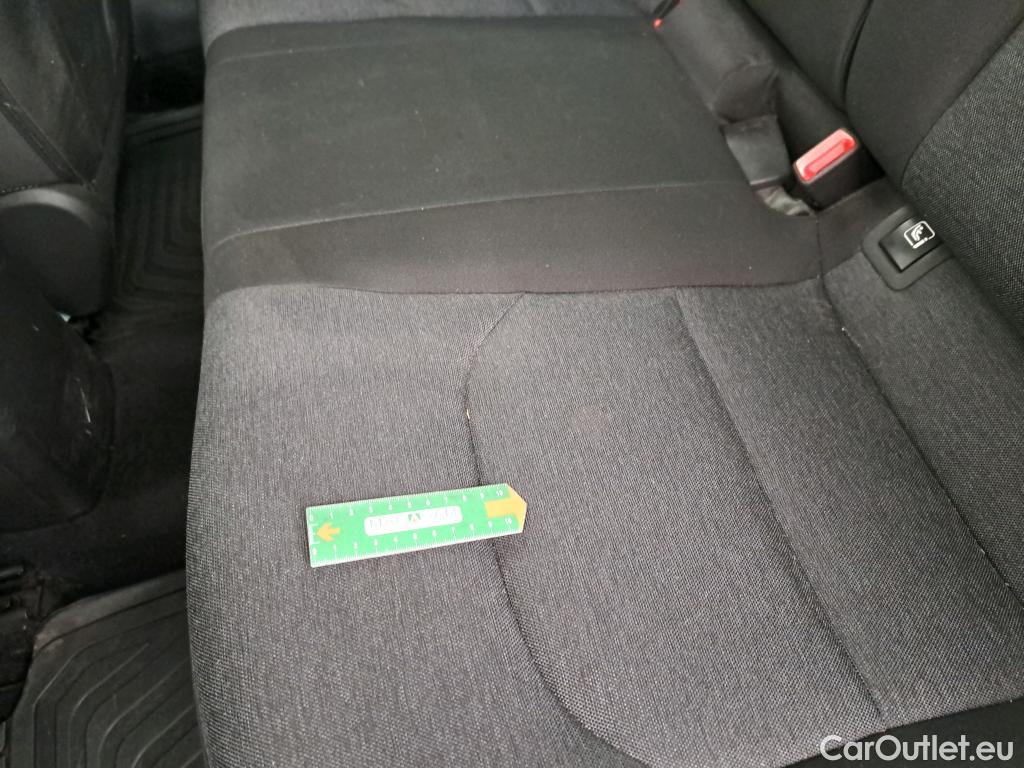  Hyundai  i30 HYUNDAI  Sport Wagon / 2020 / 5P / Break 1.0 T-GDI 120 DCT-7 MHEV CREATIVE SW #38