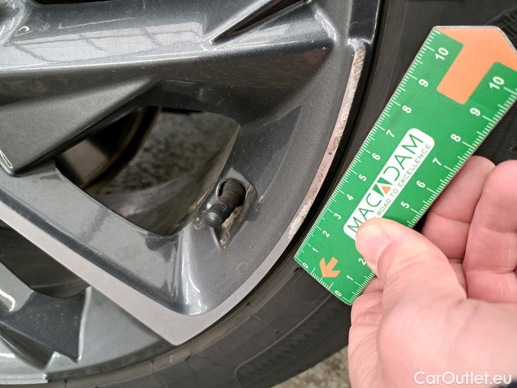  Hyundai  i30 HYUNDAI  Sport Wagon / 2020 / 5P / Break 1.0 T-GDI 120 DCT-7 MHEV CREATIVE SW #20