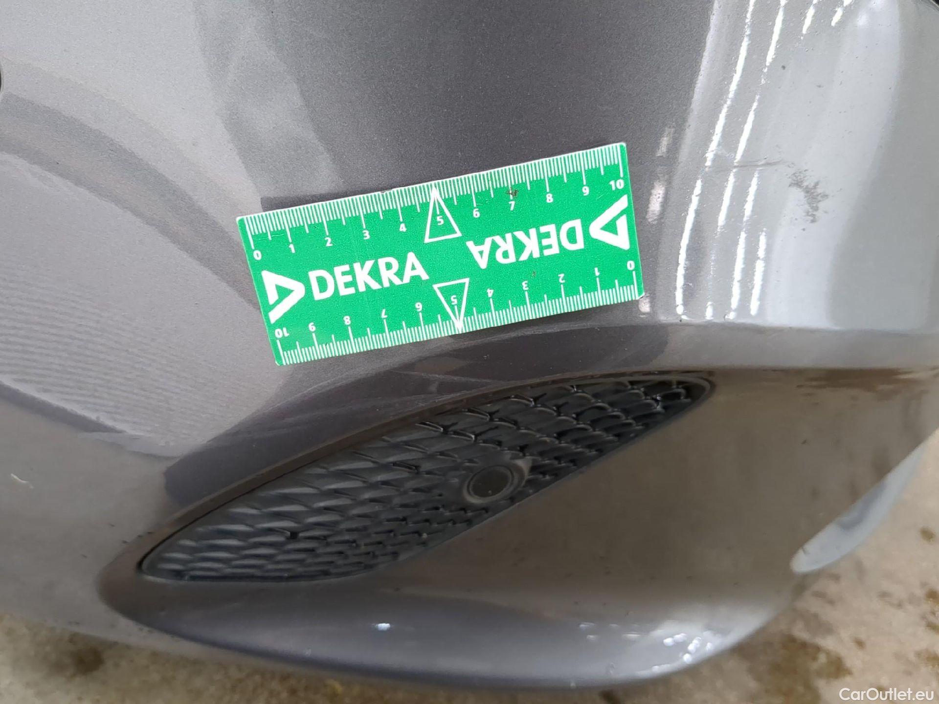  Mercedes  A-Klasse MERCEDES-BENZ Classe A Compact / 2018 / 5P / Berline A 180 d Business Line #2