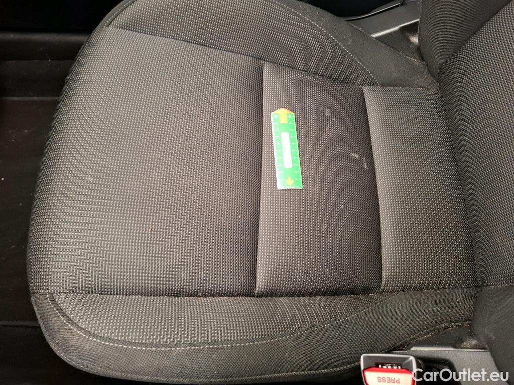  Mazda  CX-30 MAZDA  / 2019 / 5P / Crossover 2.0L e-Skyactiv X M Hybrd Sportline BVA6 #31