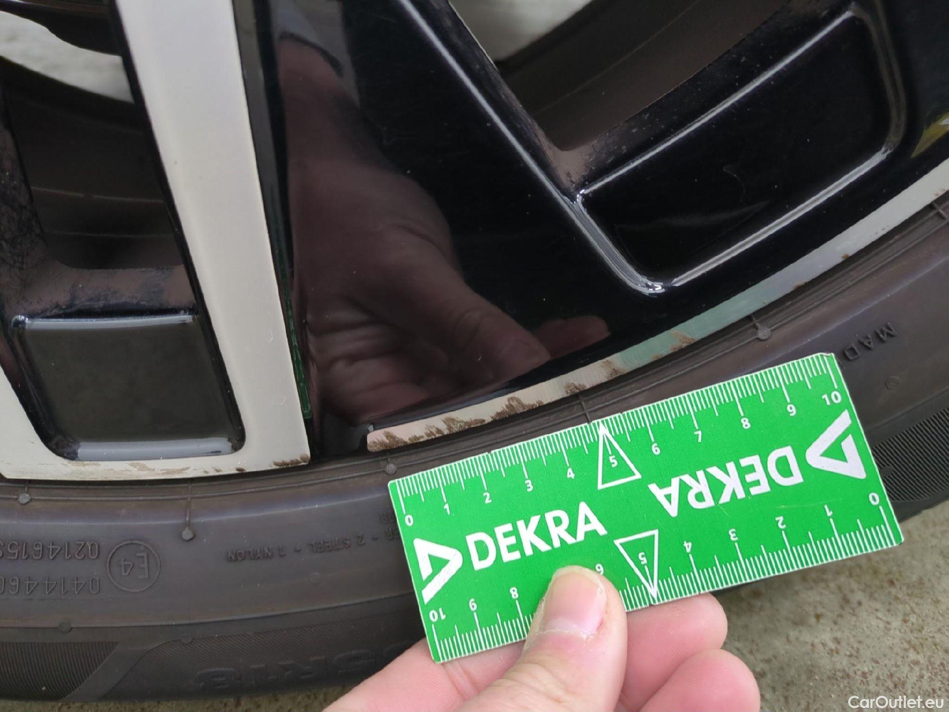  Mercedes  GLA MERCEDES-BENZ  / 2020 / 5P / SUV 2.0  200 D BUSINESS LINE DCT #5