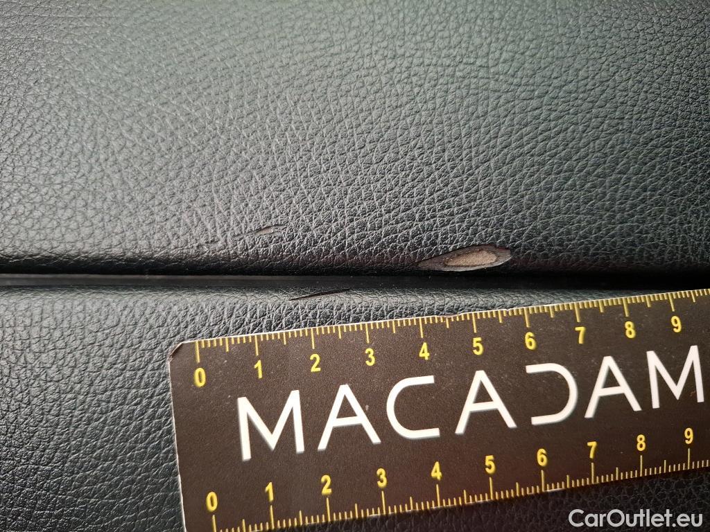  Mercedes  A-Klasse MERCEDES-BENZ Classe A Berline / 2018 / 4P / Berline A 250 e Business Line 8G-DCT #8