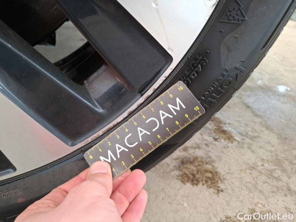  Mercedes  A-Klasse MERCEDES-BENZ Classe A Berline / 2018 / 4P / Berline A 250 e Business Line 8G-DCT #13