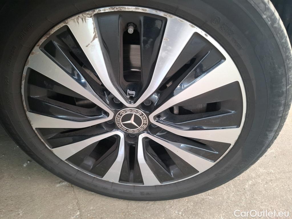  Mercedes  A-Klasse MERCEDES-BENZ Classe A Berline / 2018 / 4P / Berline A 180 d Business Line 8G-DCT #13