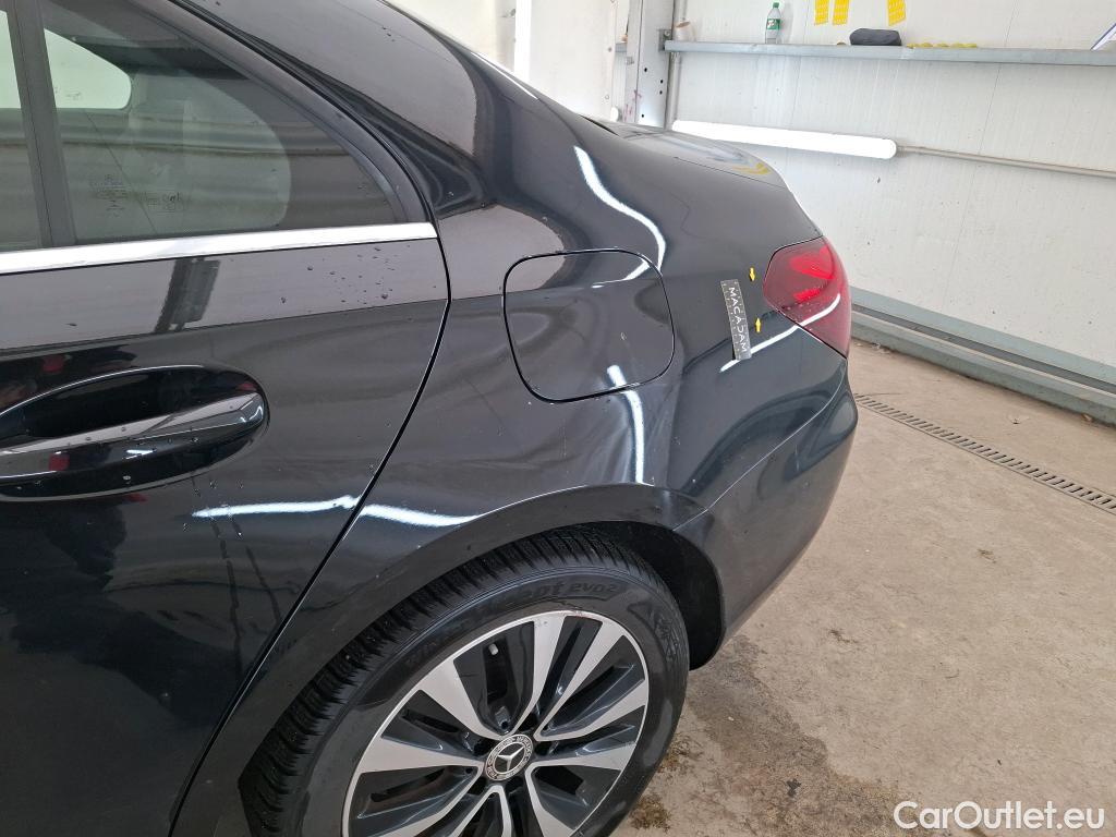 Mercedes  A-Klasse MERCEDES-BENZ Classe A Berline / 2018 / 4P / Berline A 250 e Business Line 8G-DCT #1
