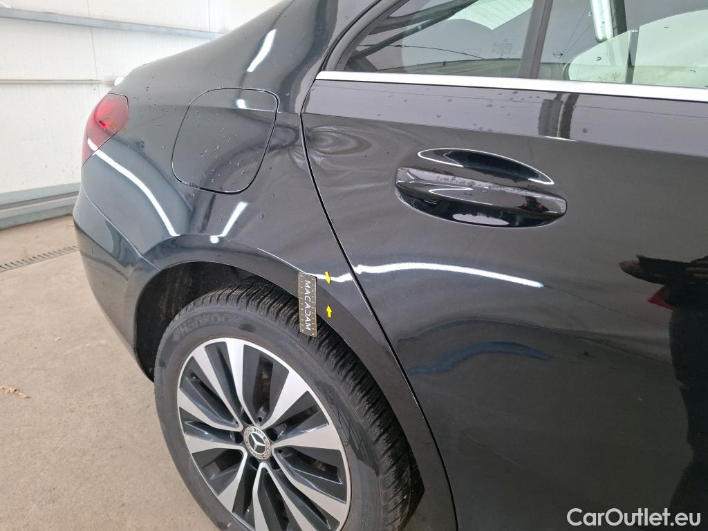  Mercedes  A-Klasse MERCEDES-BENZ Classe A Berline / 2018 / 4P / Berline A 250 e Business Line 8G-DCT #14