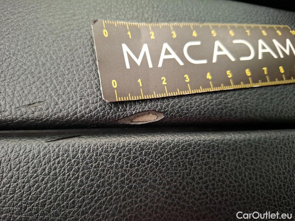  Mercedes  A-Klasse MERCEDES-BENZ Classe A Berline / 2018 / 4P / Berline A 250 e Business Line 8G-DCT #7