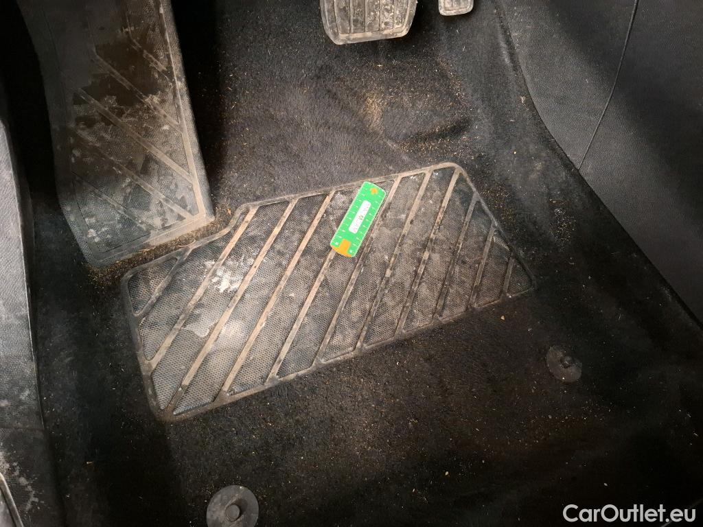  Peugeot  3008  Active Business 1.5 HDi 130CV BVA8 E6d #10