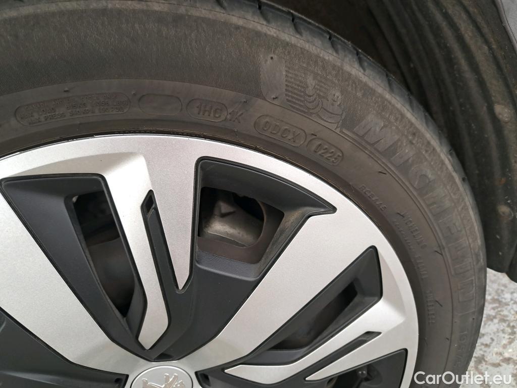  Peugeot  208  Active Pack 1.5 HDi 100CV BVM6 E6d #10