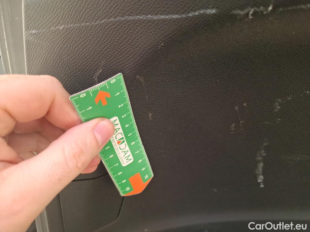  Peugeot  308  Allure 1.5 HDi 130CV BVA8 E6d #24