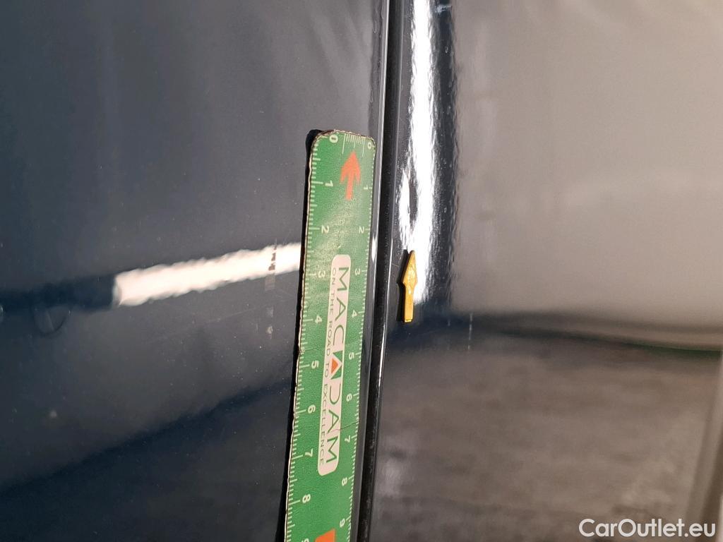  Peugeot  3008  Active Pack 1.5 HDi 130CV BVA8 E6d #52