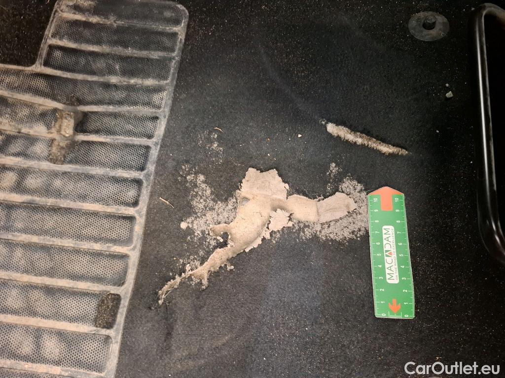  Peugeot  308  Allure 1.5 HDi 130CV BVA8 E6d #3