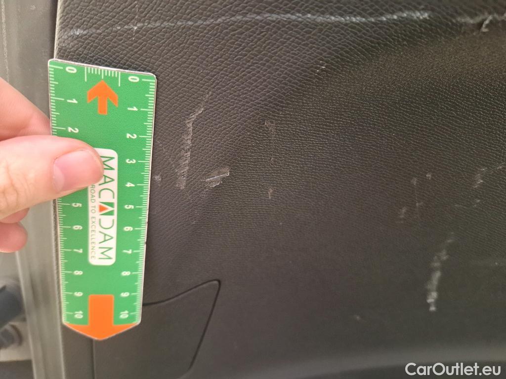  Peugeot  308  Allure 1.5 HDi 130CV BVA8 E6d #23