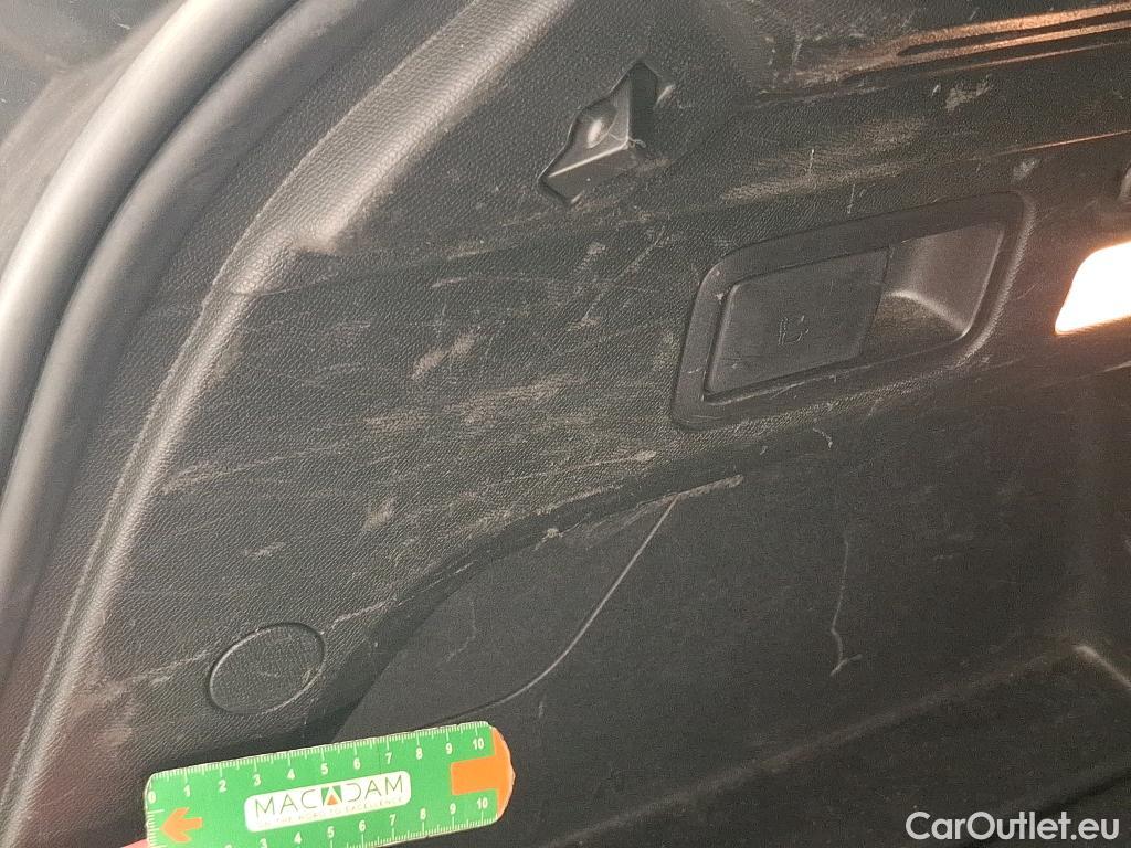  Peugeot  3008  Active Pack 1.5 HDi 130CV BVA8 E6d #23