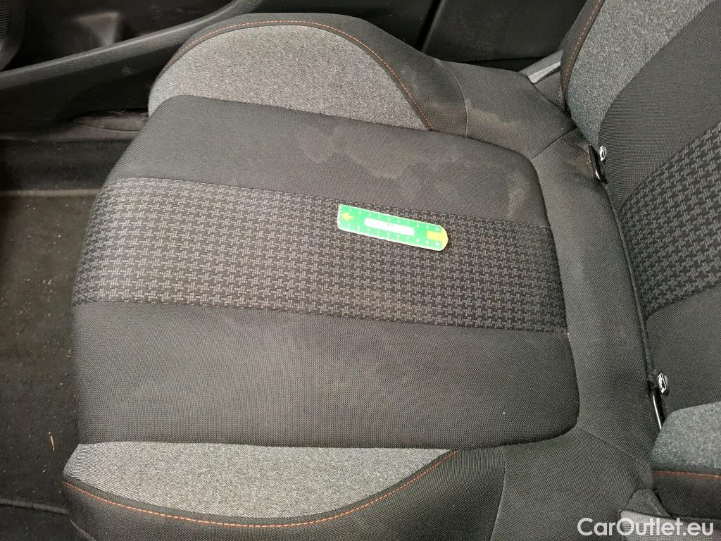  Peugeot  3008  Active Pack 1.5 HDi 130CV BVA8 E6d #54