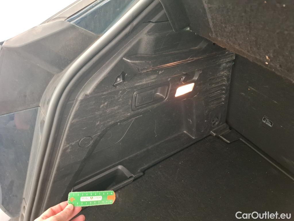  Peugeot  3008  Active Pack 1.5 HDi 130CV BVA8 E6d #22