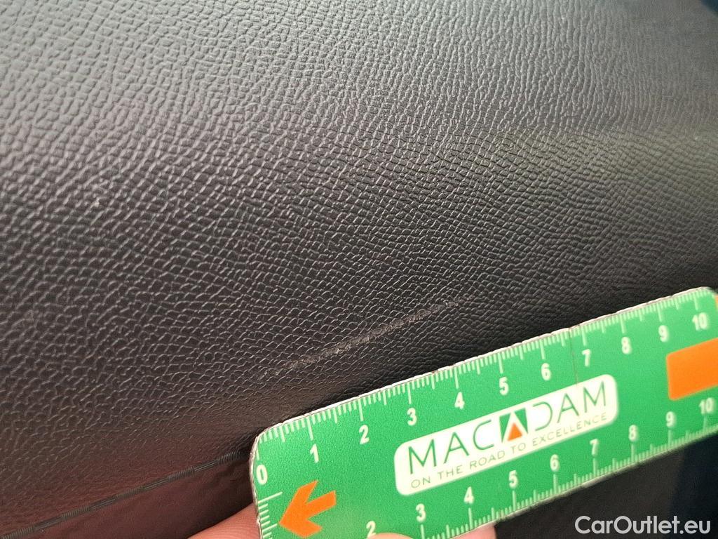  Peugeot  3008  Active Pack 1.5 HDi 130CV BVA8 E6d #42