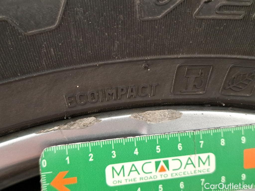  Peugeot  3008  Active Pack 1.5 HDi 130CV BVA8 E6d #9