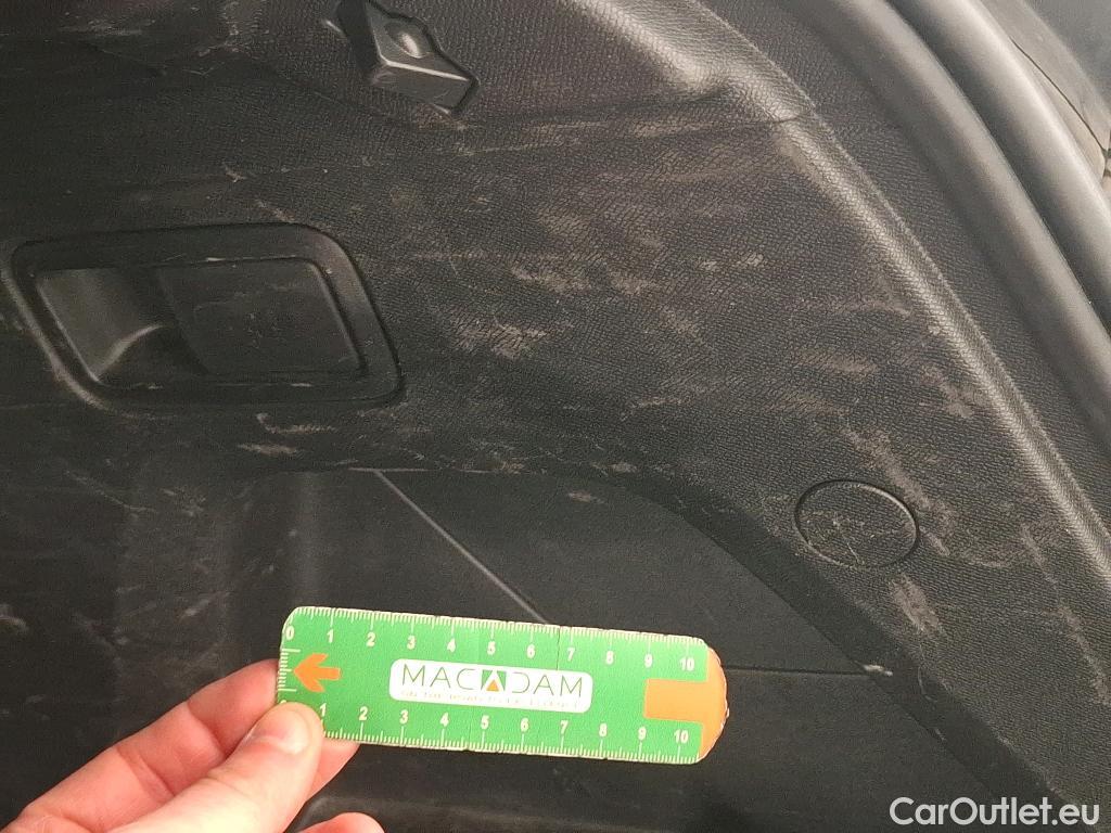  Peugeot  3008  Active Pack 1.5 HDi 130CV BVA8 E6d #20