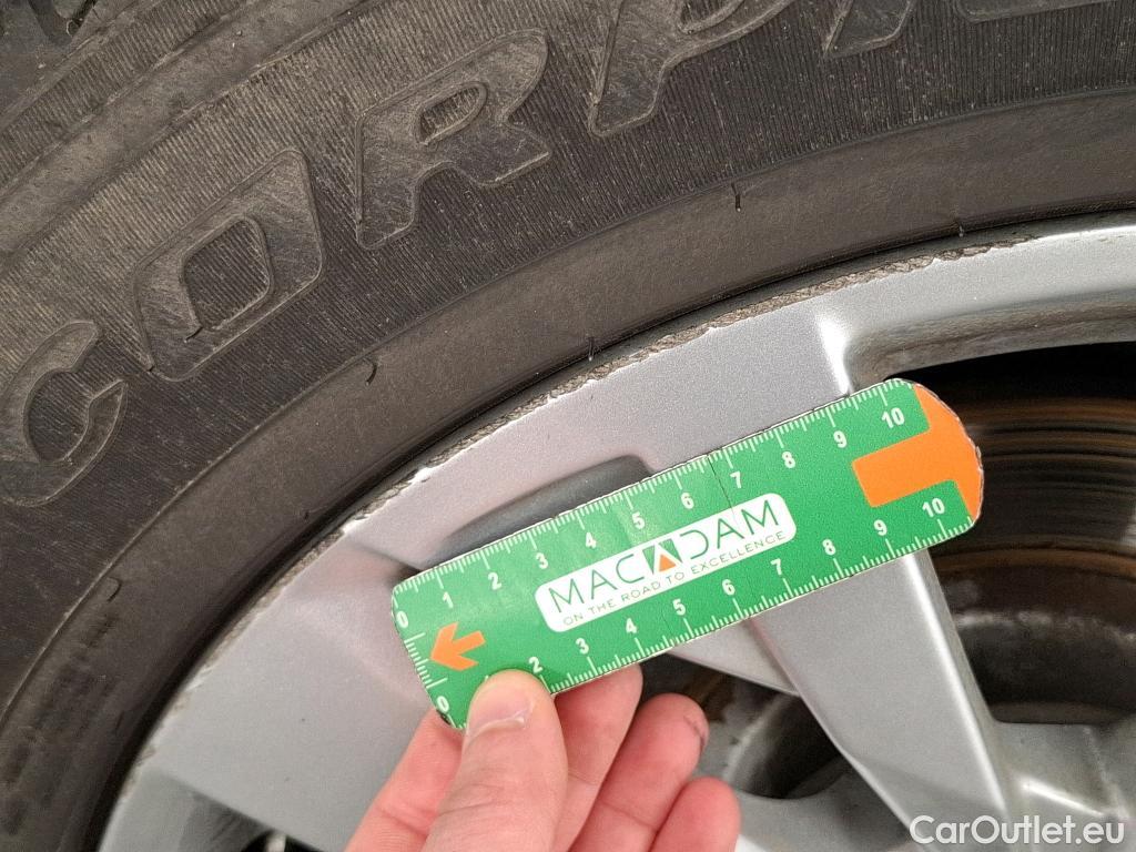  Peugeot  3008  Active Pack 1.5 HDi 130CV BVA8 E6d #10