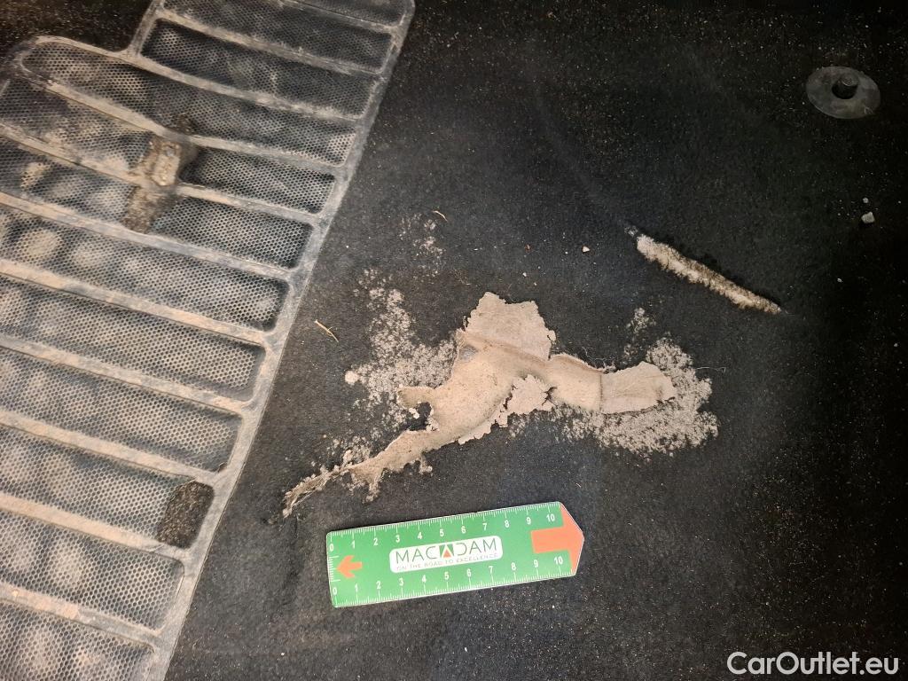  Peugeot  308  Allure 1.5 HDi 130CV BVA8 E6d #2