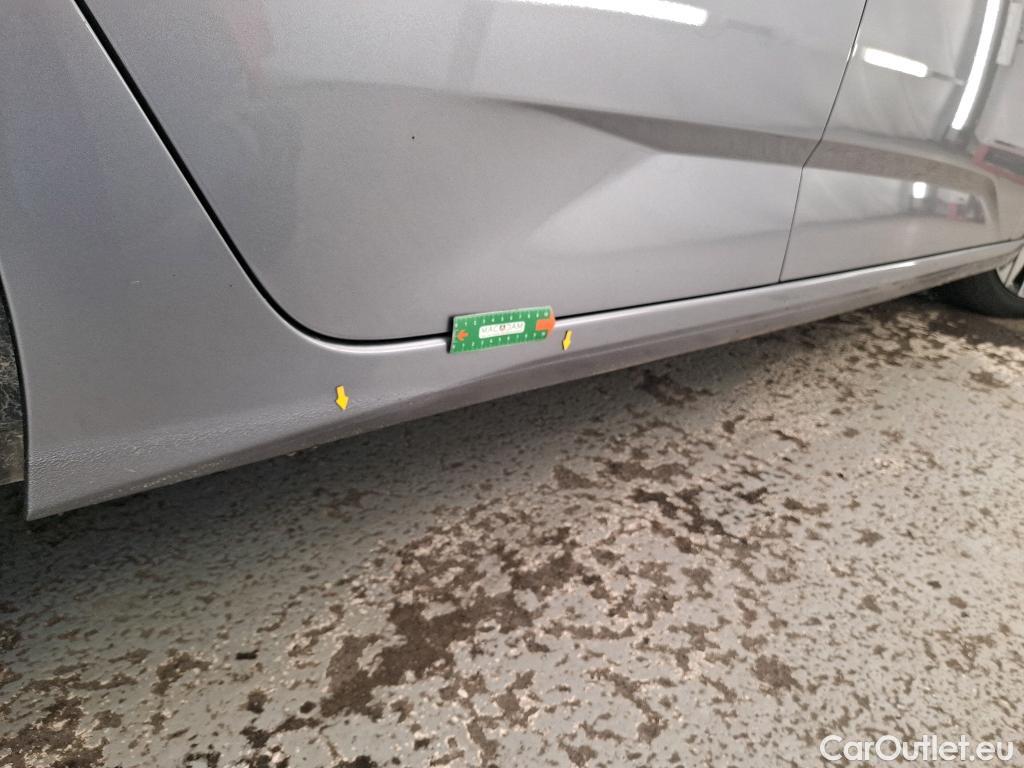  Peugeot  308  Allure 1.5 HDi 130CV BVA8 E6d #13