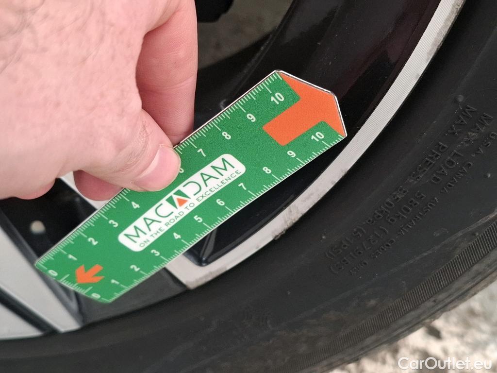  Peugeot  308  Allure 1.5 HDi 130CV BVA8 E6d #34