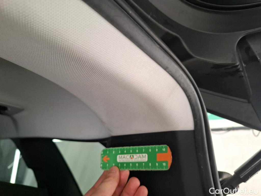  Peugeot  5008  Allure Pack 1.5 HDi 130CV BVA8 7 Sieges E6d #53