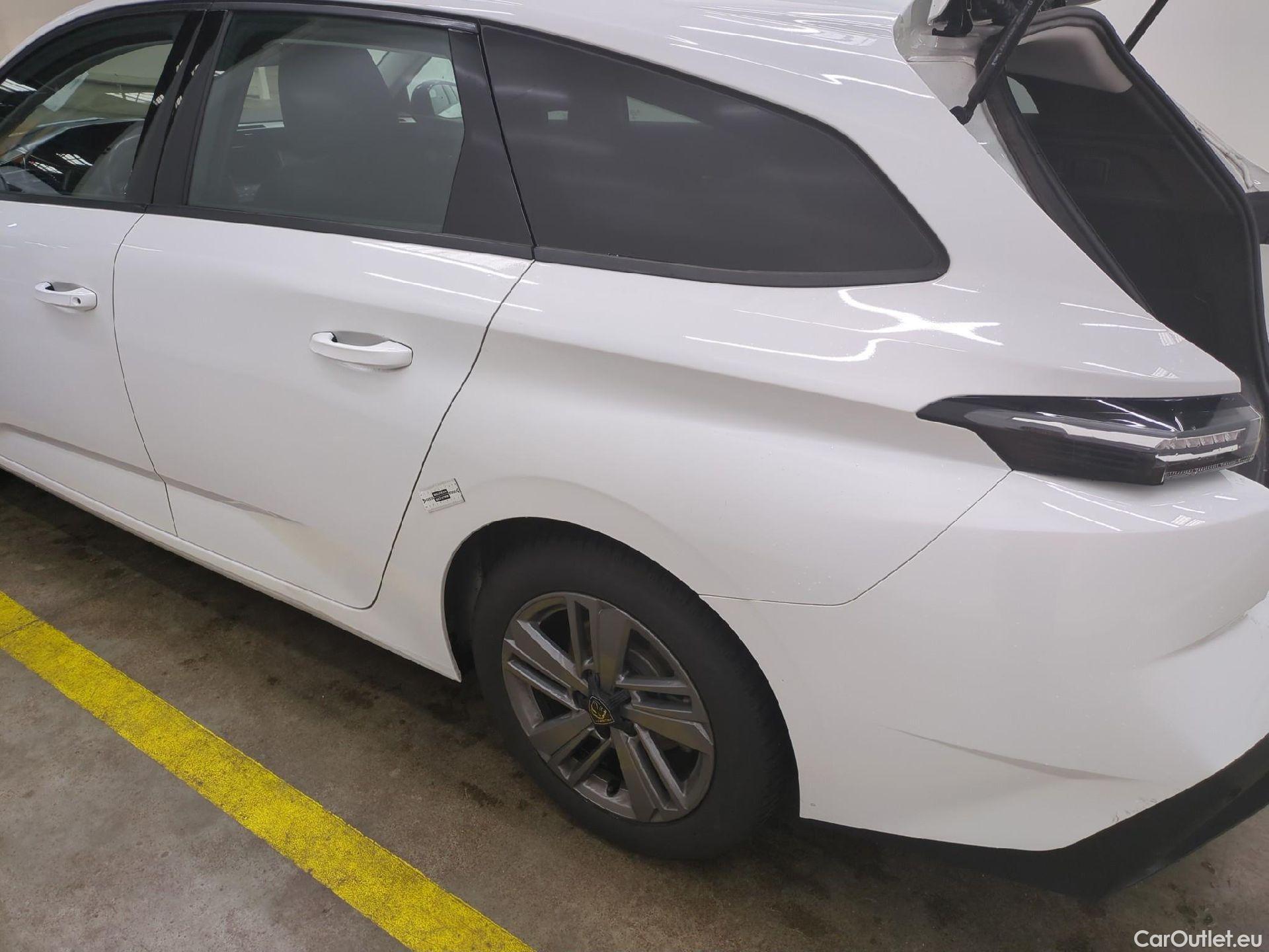  Peugeot  308 PEUGEOT  SW / 2021 / 5P / Break BlueHDi 130 EAT8 ACTIVE PACK #17