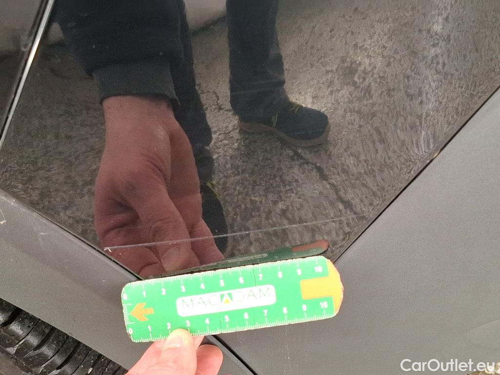  Peugeot  5008  Allure Pack 1.5 HDi 130CV BVA8 7 Sieges E6d #10