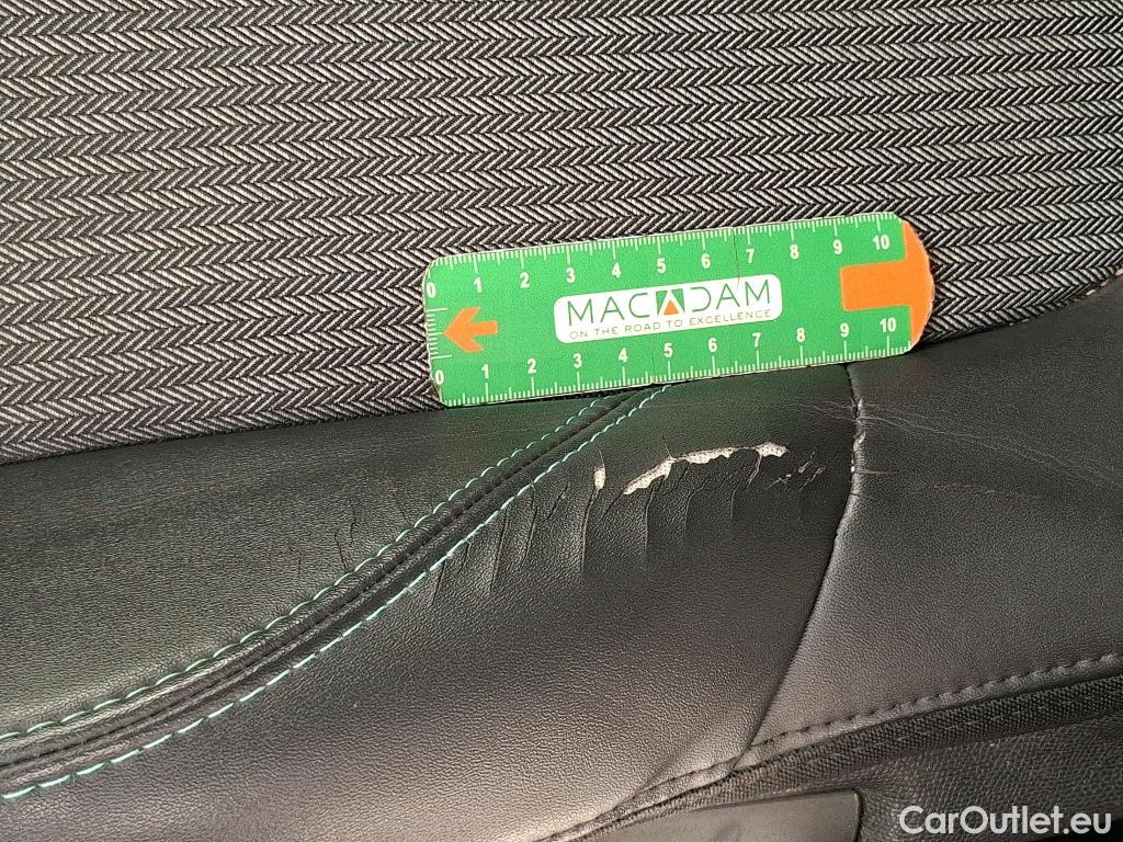  Peugeot  5008  Allure Pack 1.5 HDi 130CV BVA8 7 Sieges E6d #8