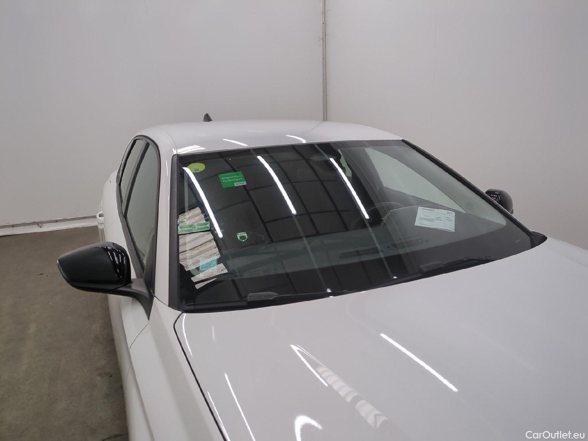  Peugeot  308 PEUGEOT  SW / 2021 / 5P / Break BlueHDi 130 EAT8 ACTIVE PACK #24