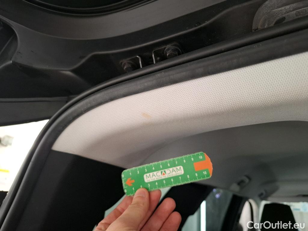  Peugeot  5008  Allure Pack 1.5 HDi 130CV BVA8 7 Sieges E6d #52