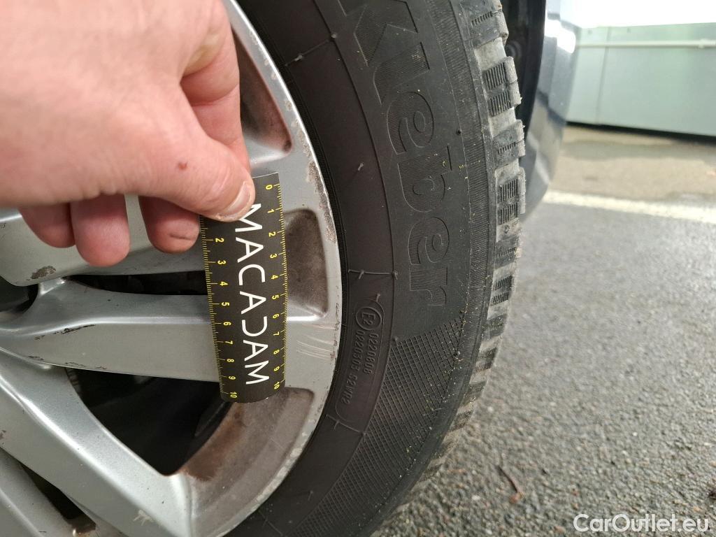  Peugeot  308 PEUGEOT  SW 5p Break BlueHDi 130 EAT6 S&S ACTIVE BUSINESS #51