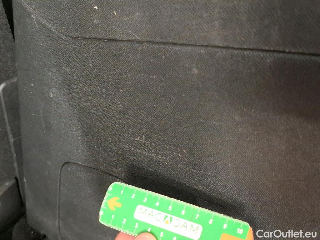  Peugeot  5008  Allure Pack 1.5 HDi 130CV BVA8 7 Sieges E6d #36