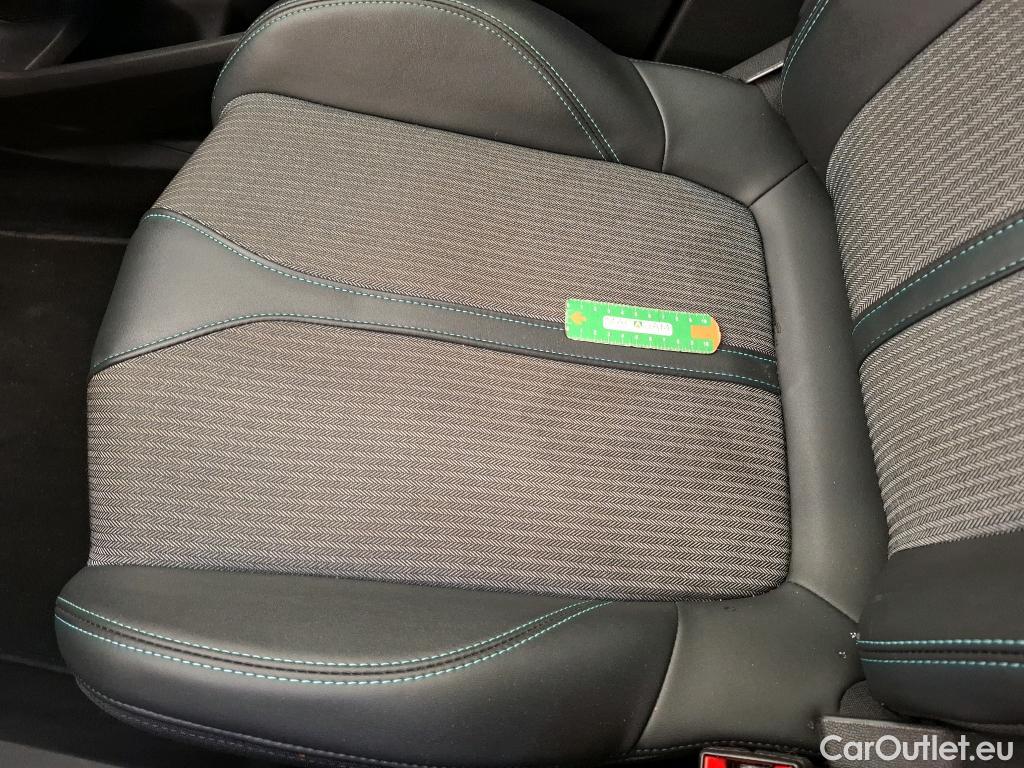  Peugeot  5008  Allure Pack 1.5 HDi 130CV BVA8 7 Sieges E6d #50