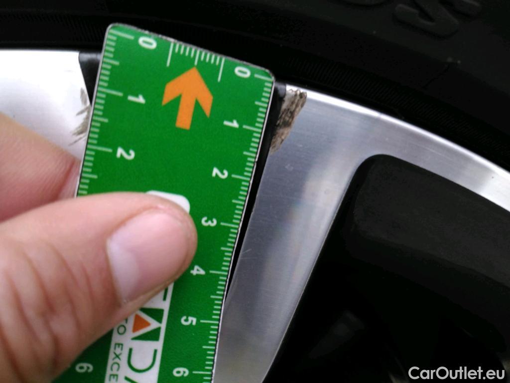  Peugeot  508 PEUGEOT  SW / 2018 / 5P / Break BlueHDi 130 S&S EAT8 Allure Pack #26