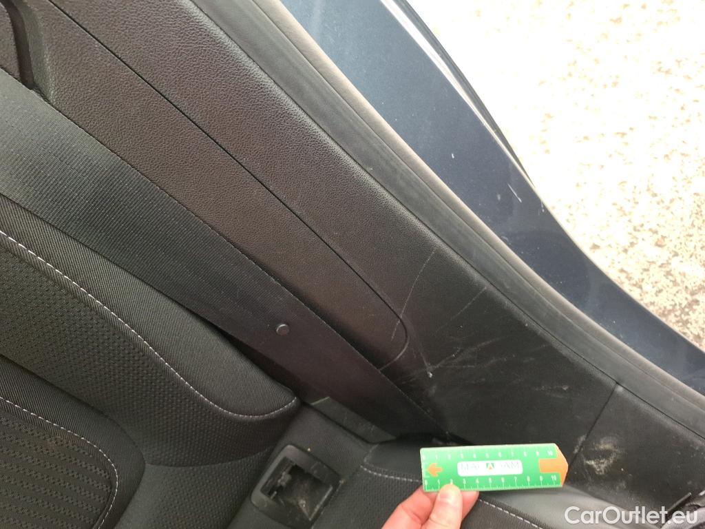  Renault  Megane RENAULT Mégane Estate / 2020 / 5P / Break Business TCe 140 EDC FAP #40