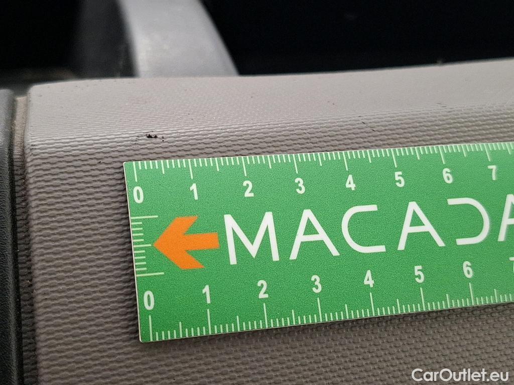  Renault  Trafic RENAULT  4p Combi Zen L2 Energy dCi 125 #29