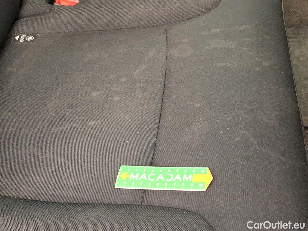  Renault  Trafic RENAULT  4p Combi Zen L2 Energy dCi 125 #46