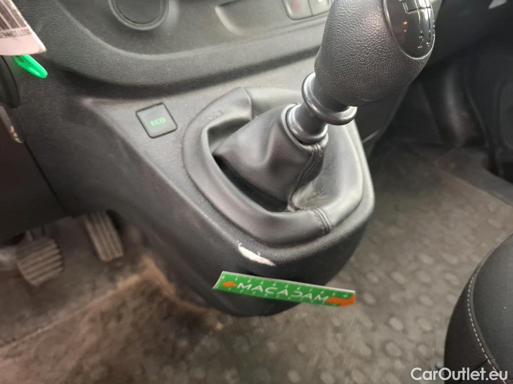  Renault  Trafic RENAULT  4p Combi Zen L2 Energy dCi 125 #24