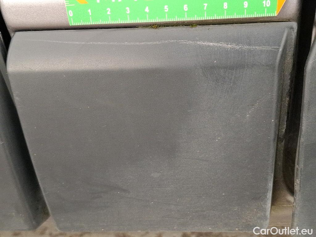  Renault  Trafic RENAULT  4p Combi Zen L2 Energy dCi 125 #60