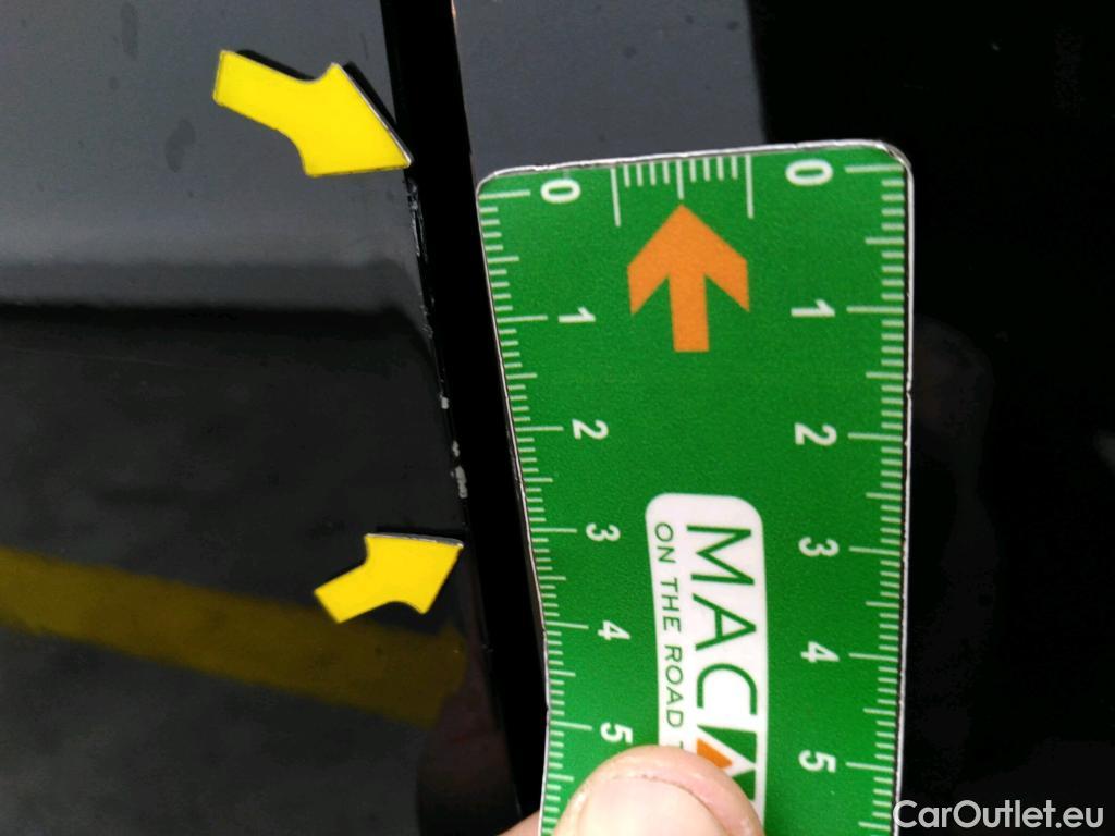  Peugeot  508 PEUGEOT  SW / 2018 / 5P / Break BlueHDi 130 S&S EAT8 Allure Pack #35