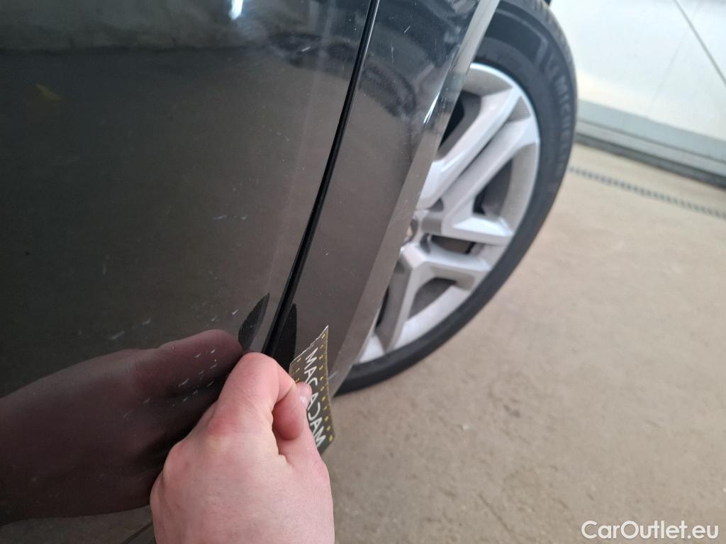  Renault  Megane  IV Berline 5pt. Business 1.5 dCi 115CV BVM6 E6dT #32