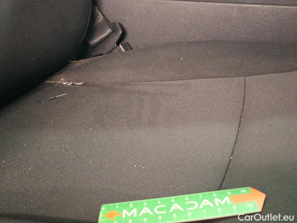  Renault  Trafic RENAULT  4p Combi Zen L2 Energy dCi 125 #50