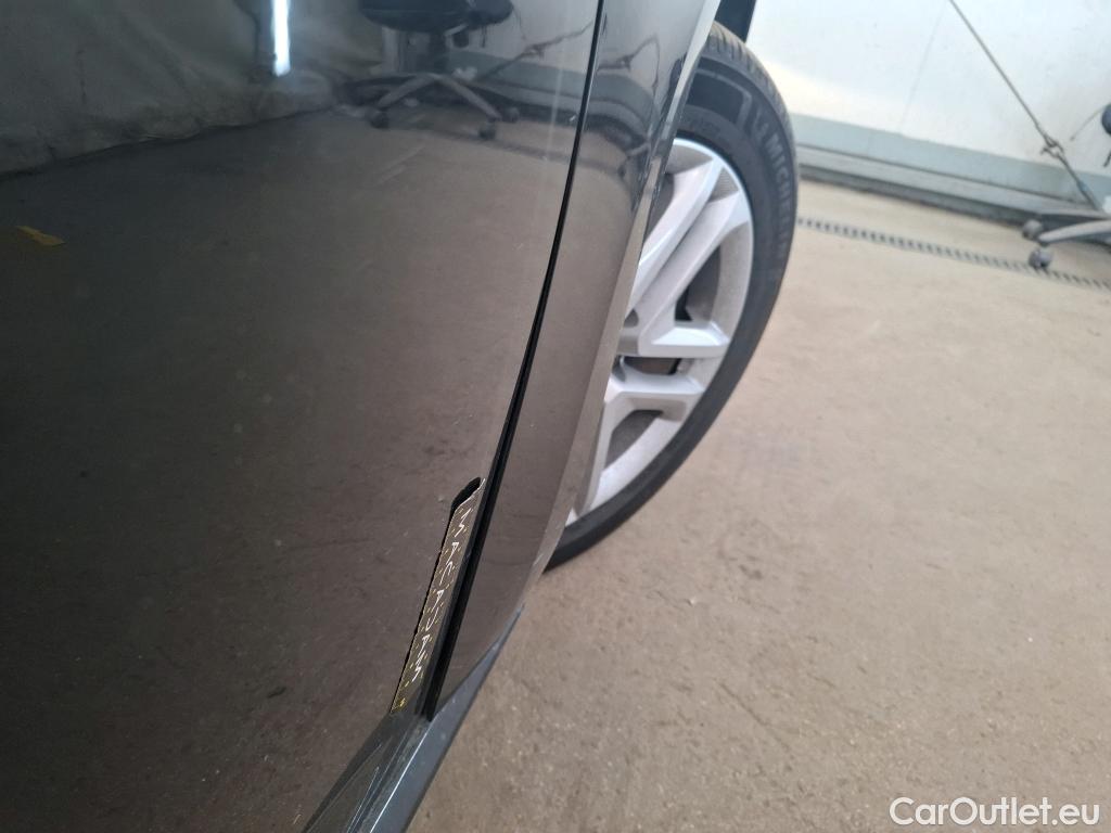  Renault  Megane  IV Berline 5pt. Business 1.5 dCi 115CV BVM6 E6dT #33