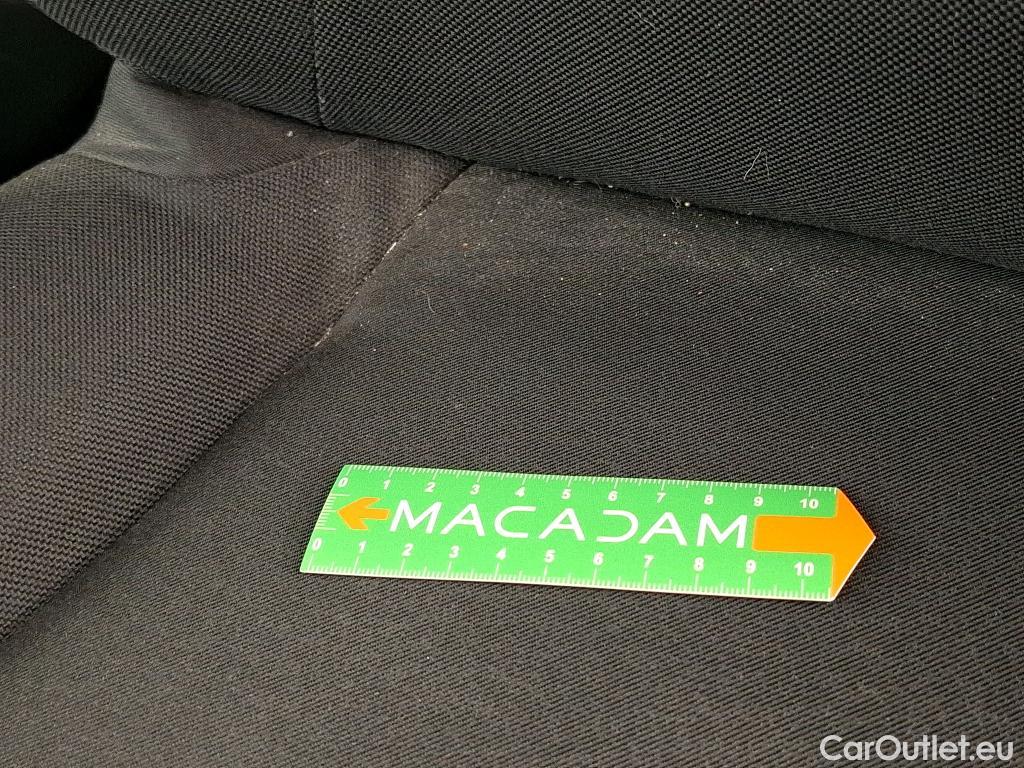  Renault  Trafic RENAULT  4p Combi Zen L2 Energy dCi 125 #43