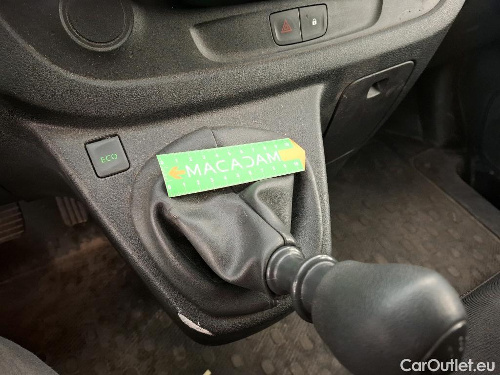  Renault  Trafic RENAULT  4p Combi Zen L2 Energy dCi 125 #26