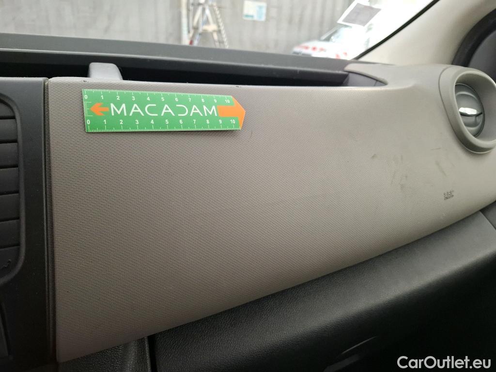  Renault  Trafic RENAULT  4p Combi Zen L2 Energy dCi 125 #28