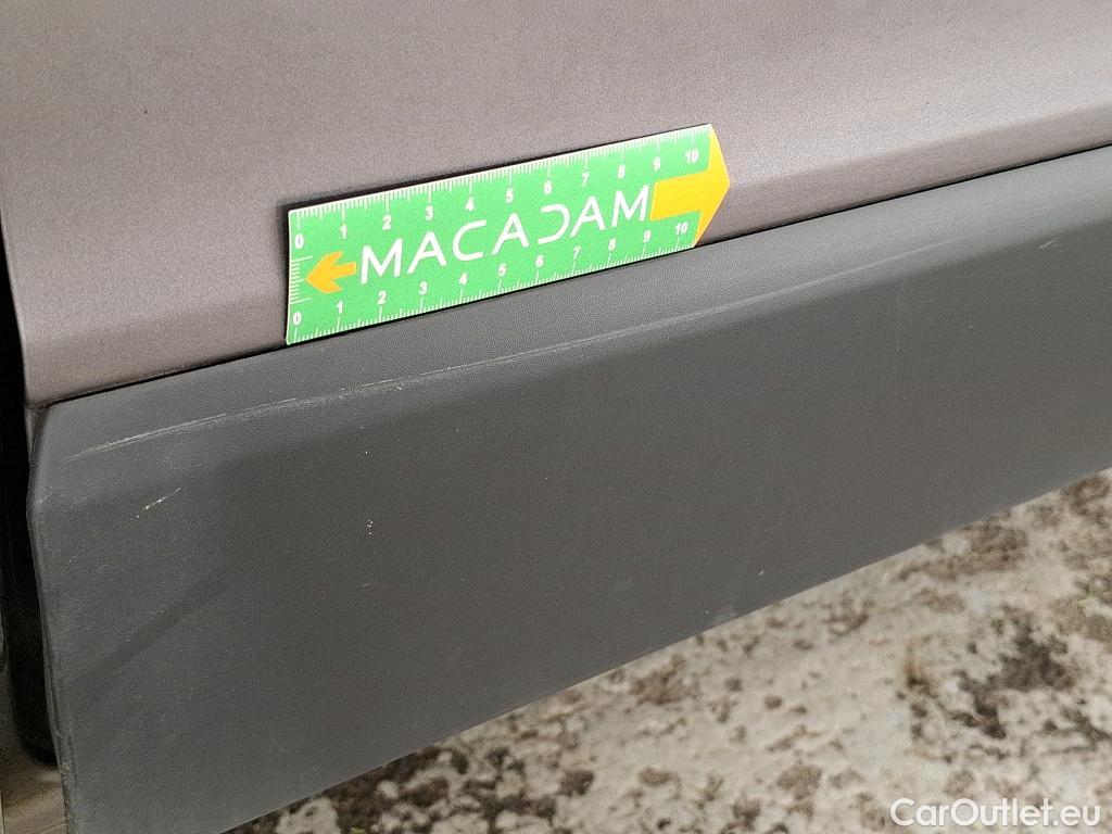  Renault  Trafic RENAULT  4p Combi Zen L2 Energy dCi 125 #62